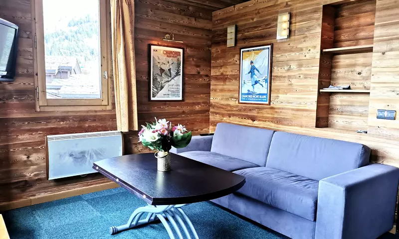 4 Pièces pour 9 Personnes