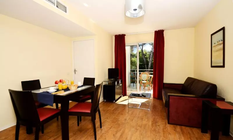 2 Pièces Supérieur 4 Personnes