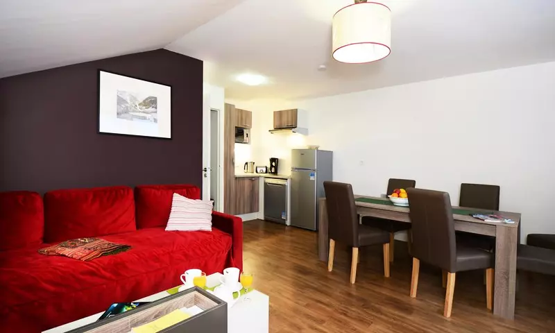 4 Pièces 8 Personnes