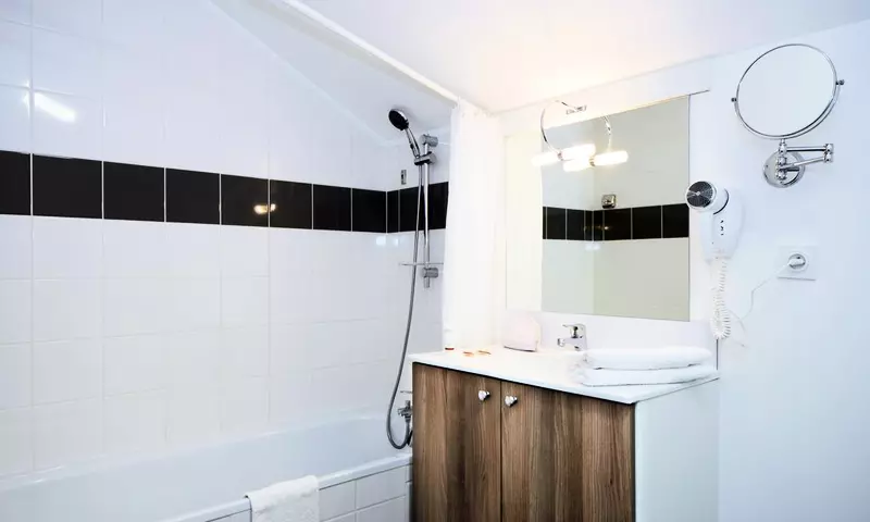 4 Pièces 8 Personnes