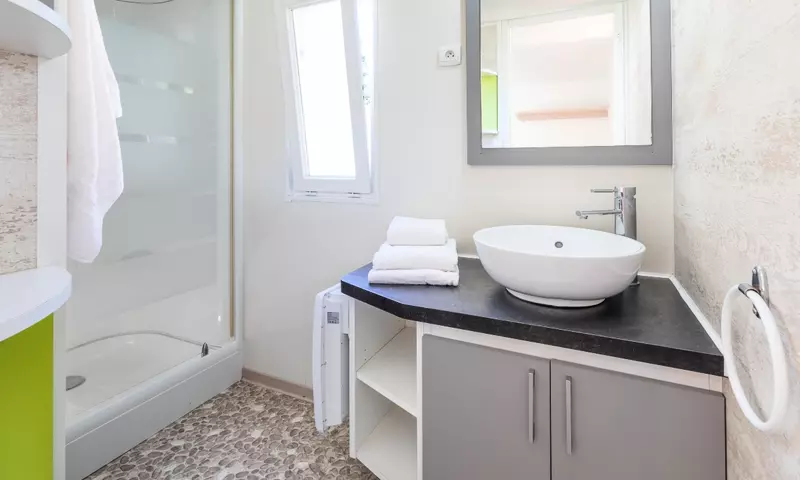 Chalet Couple Confort 2 Pièces 3 Personnes + TV