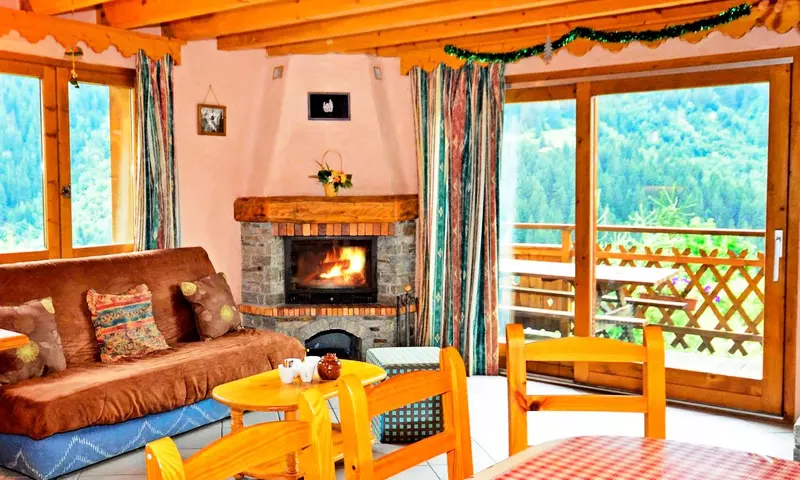 4 Pièces 9 Personnes