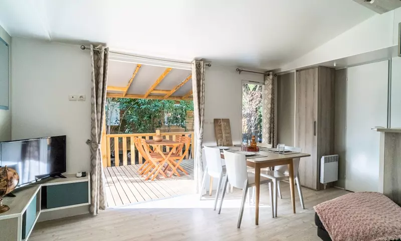 Mobil Home Klassic XL 3 Pièces 4 Personnes Climatisé + TV