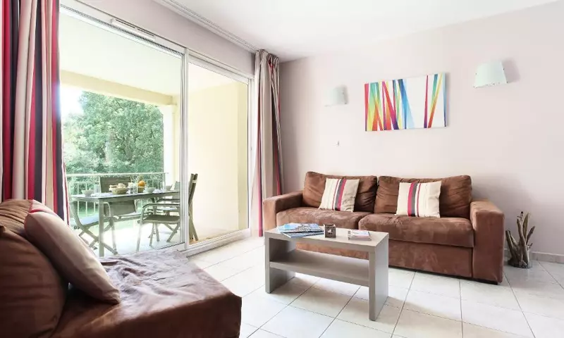 3 Pièces 6 Personnes