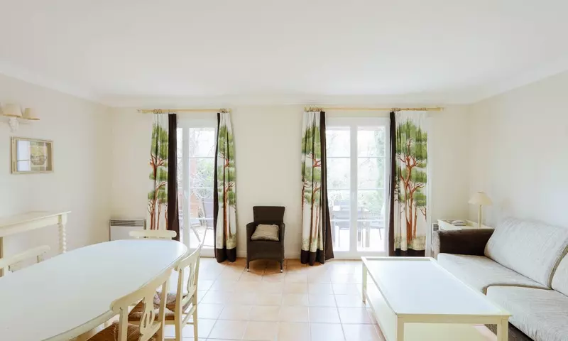 Villa avec piscine commune 8 Personnes