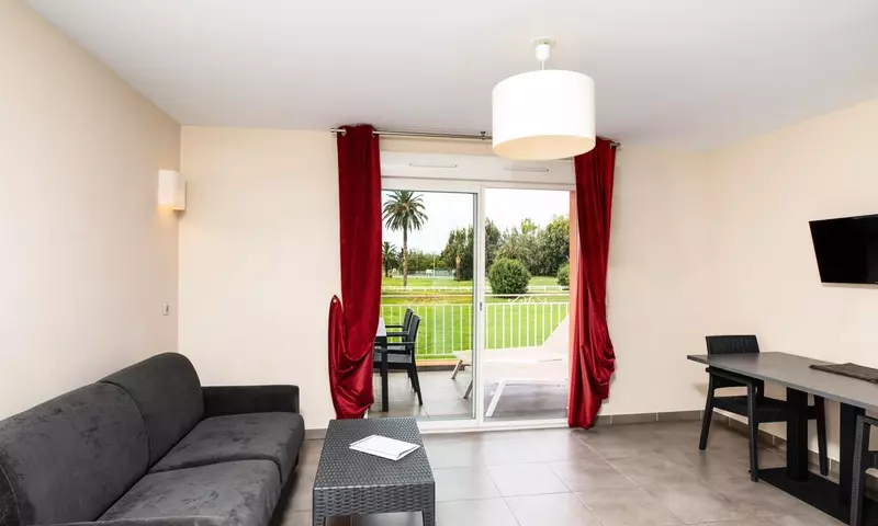 3 Pièces 6 Personnes