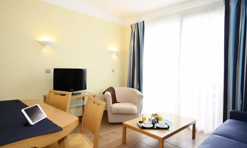 2 Pièces 4 Personnes