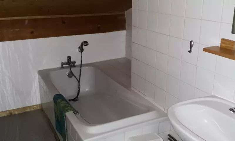 4 Pièces 8 Personnes