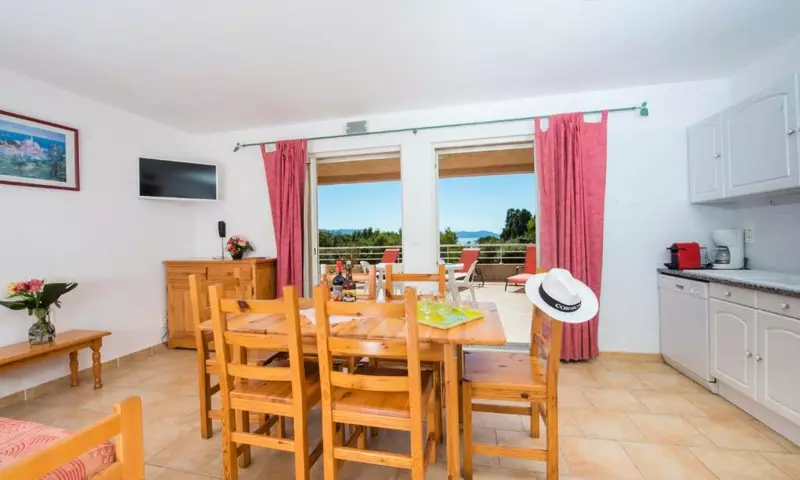 3 Pièces 6 Personnes