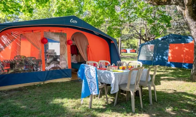 Tente Equipée 3 Pièces 4 Personnes Sans Sanitaires