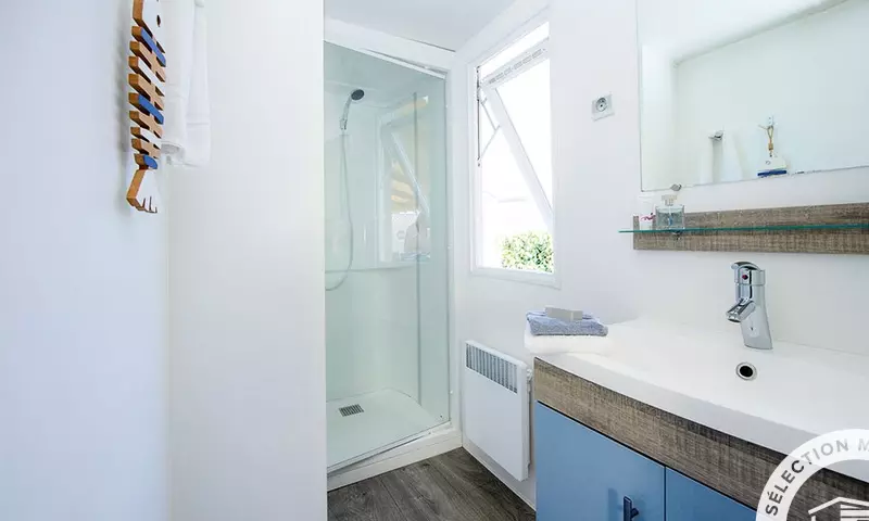 Mobil Home Cosy 3 Pièces 4/6 Personnes Climatisé (5 adultes et 1 enfant de -14 ans)