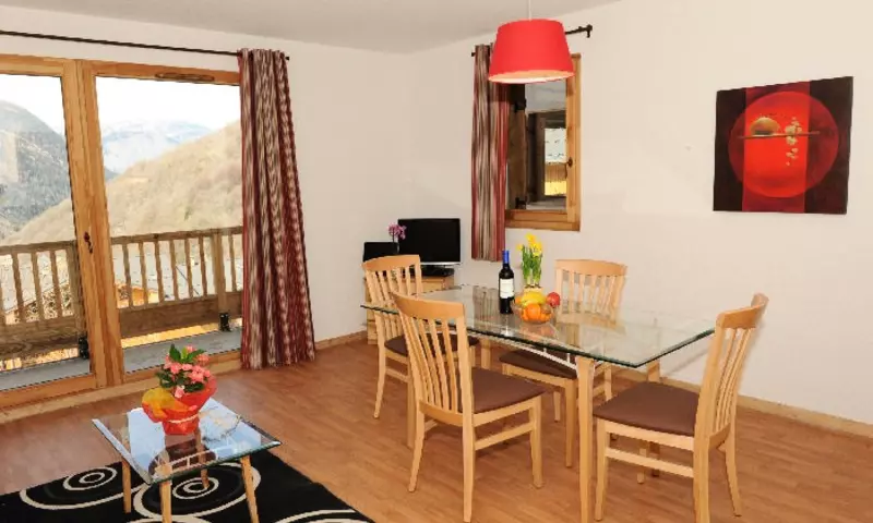 4 Pièces 8 Personnes