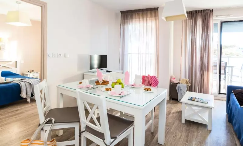 3 Pièces 6 Personnes