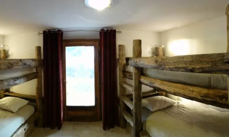 3 Pièces 8 personnes