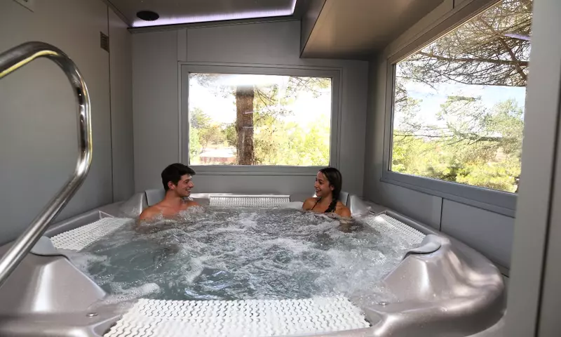 Camping Plage Des Tonnelles ****