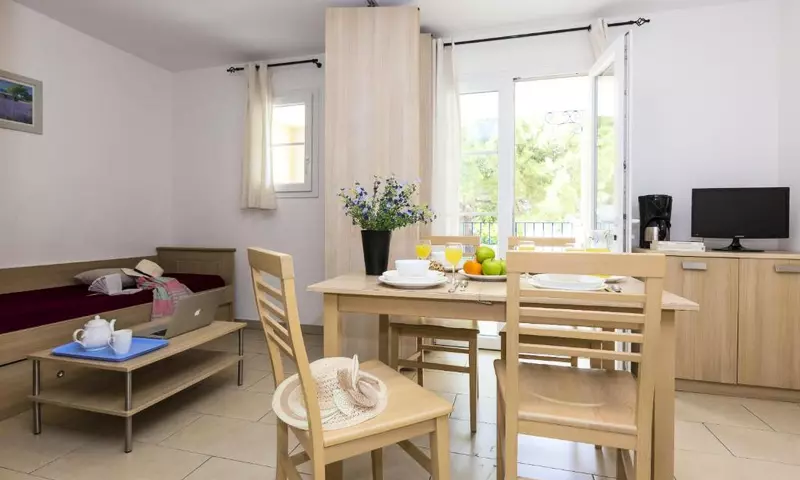 3 Pièces 4/6 Personnes