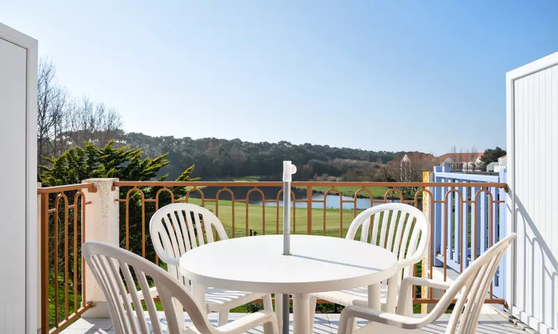 Studio 4 personnes lumineux avec balcon - Sélection - Super Home