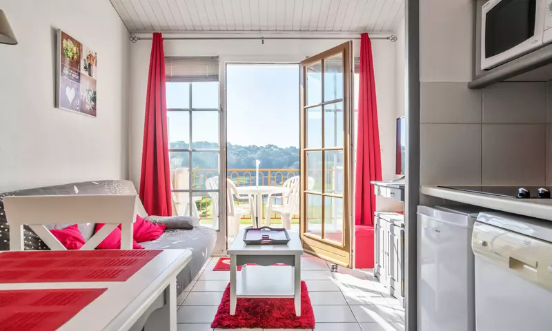 Studio 4 personnes lumineux avec balcon - Sélection - Super Home