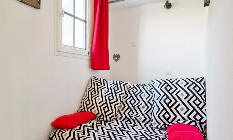 Studio 4 personnes lumineux avec balcon - Sélection - Super Home