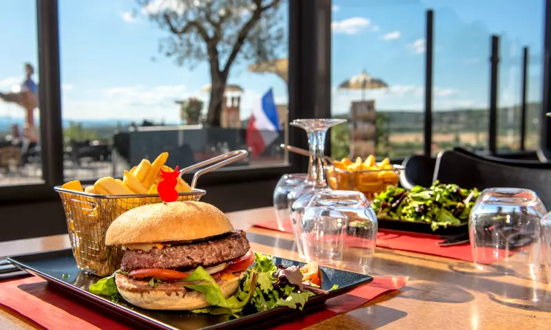 Camping Domaine Le Pommier *****