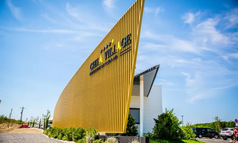 Camping Domaine Le Pommier *****