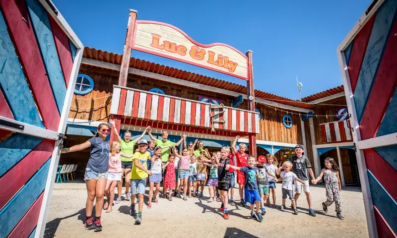 Camping Domaine Le Pommier *****