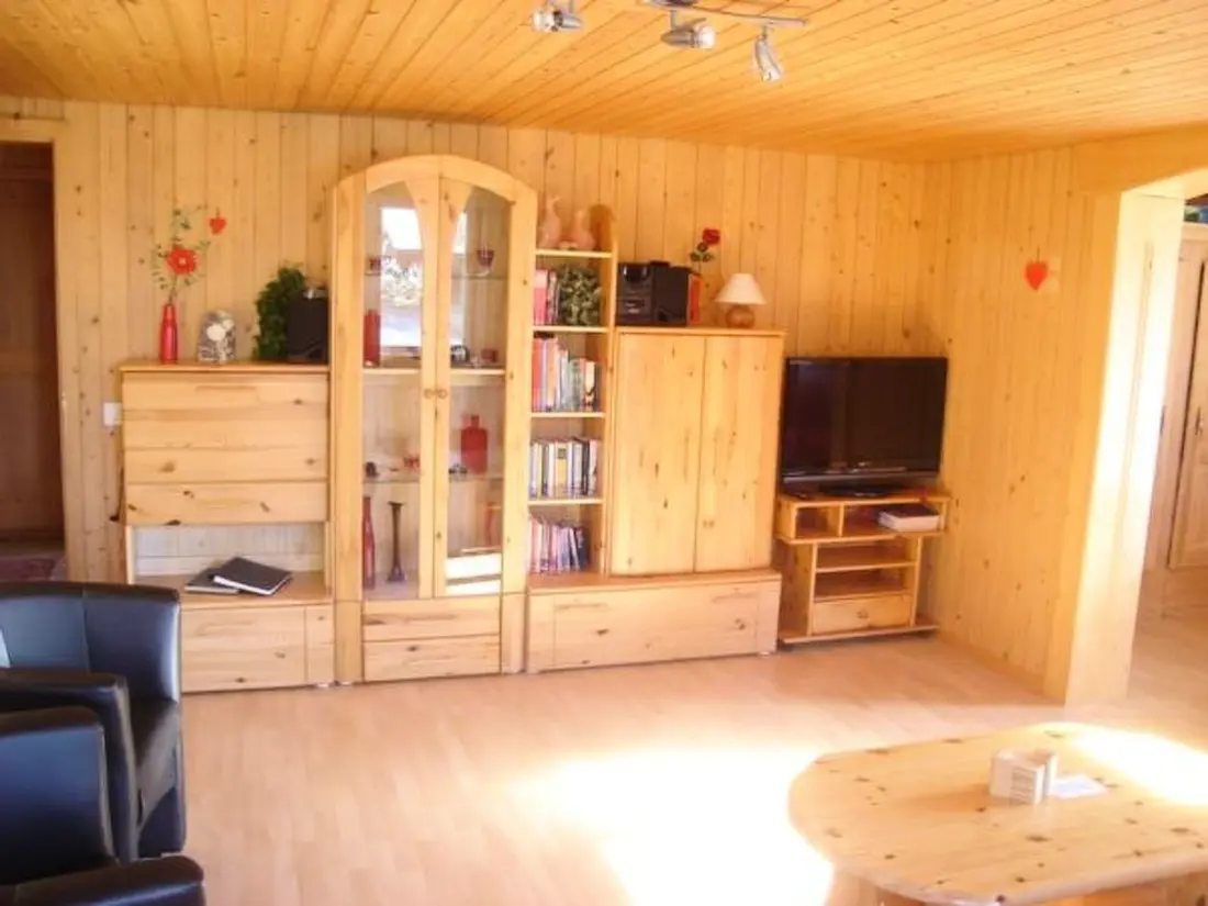 Résidence Alpenveilchen 1 Appartement/Fewo, Bad, WC, 2 Schlafräume 3.5-Zimmerwohnung