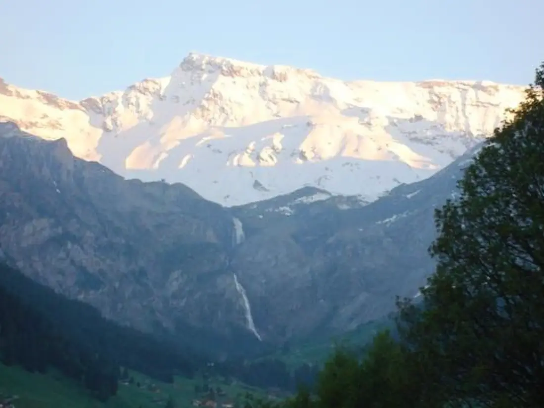 Résidence Alpenveilchen 1 Appartement/Fewo, Bad, WC, 2 Schlafräume 3.5-Zimmerwohnung