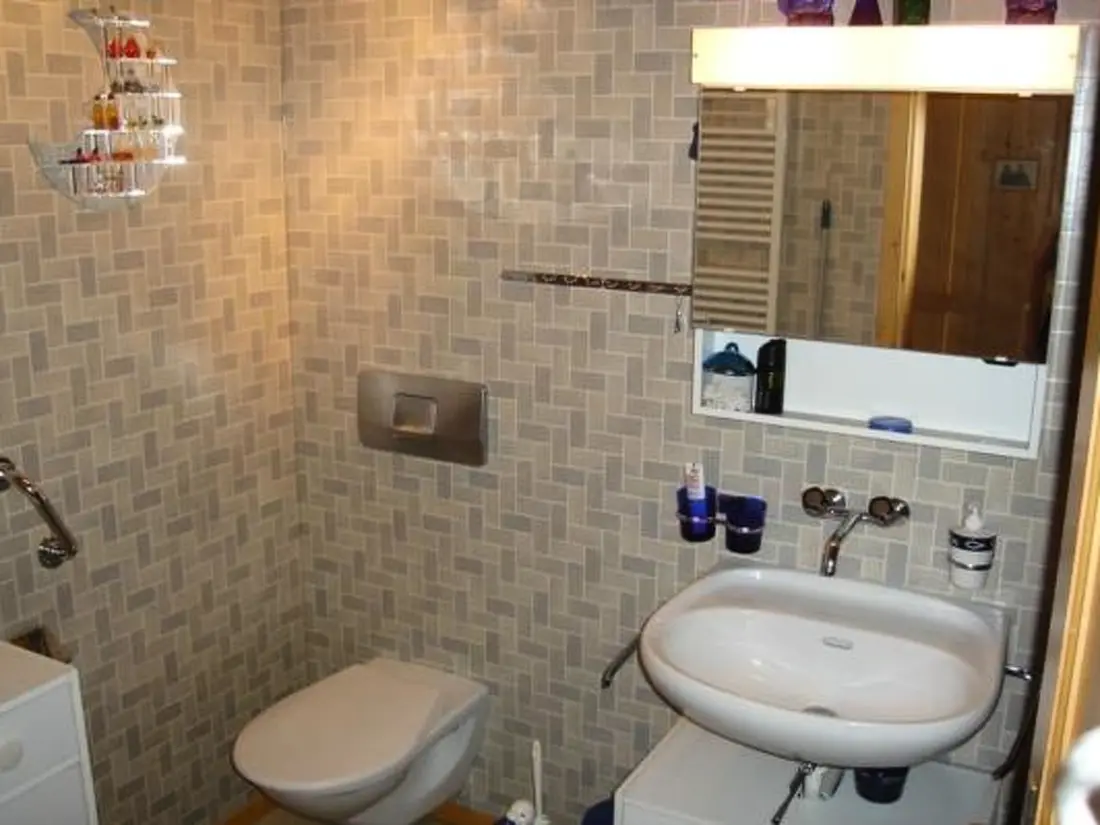 Résidence Alpenveilchen 1 Appartement/Fewo, Bad, WC, 2 Schlafräume 3.5-Zimmerwohnung