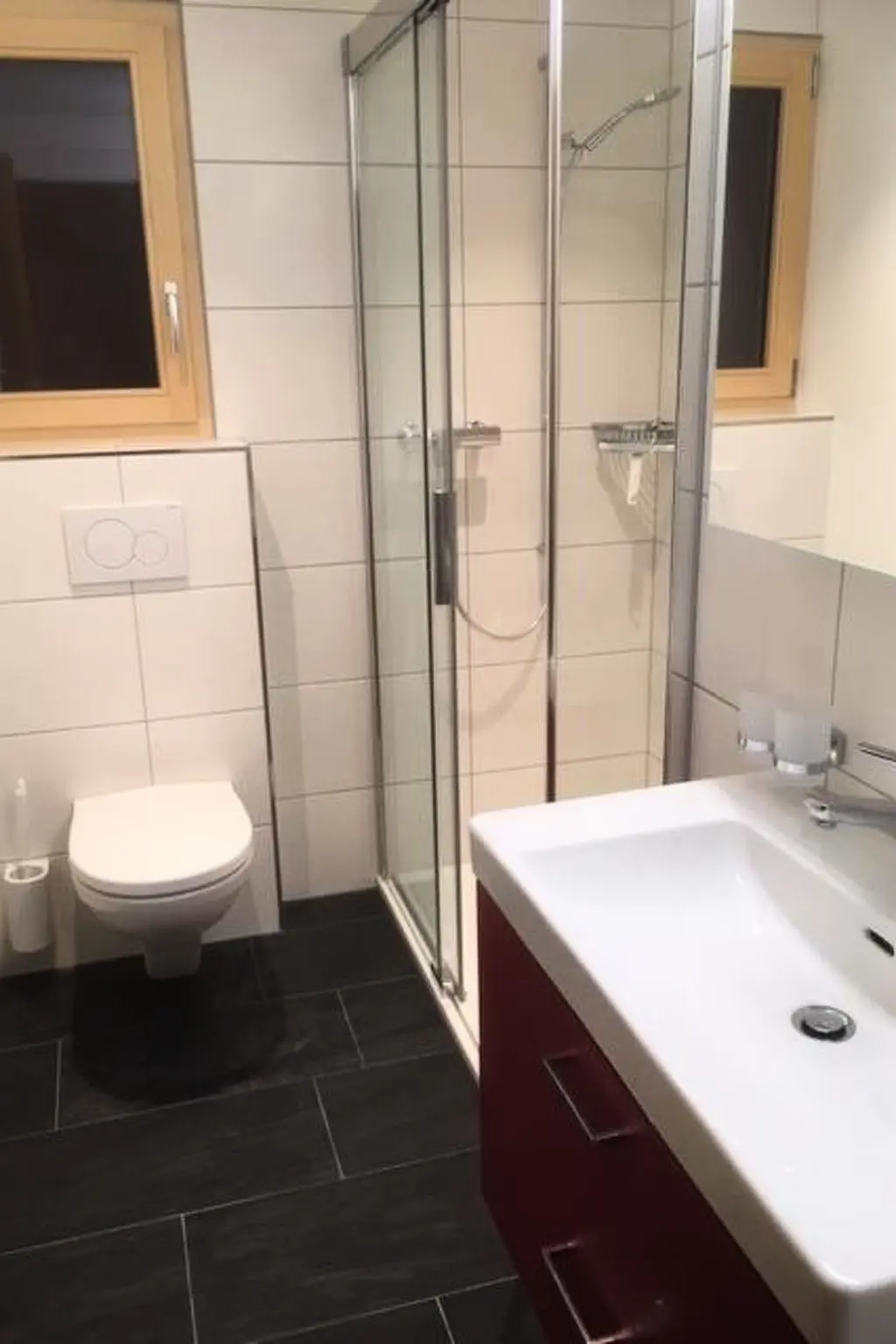 Résidence Bodehus Ferienhaus, Dusche, WC, 3 Schlafräume 4-Zimmer-Einzelchalet