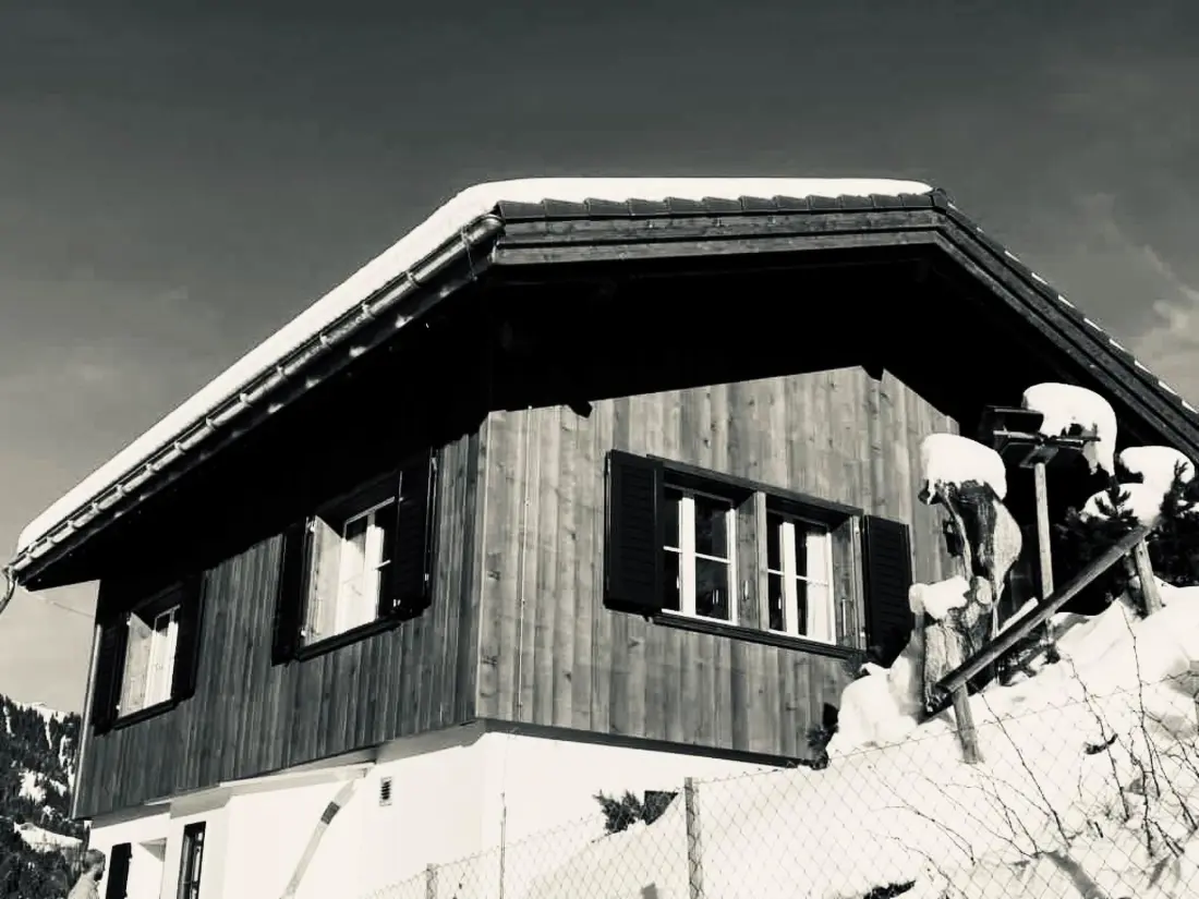 Résidence Buebebärg Ferienhaus, Dusche und Bad, WC, 2 Schlafräume 3.5-Zimmerwohnung