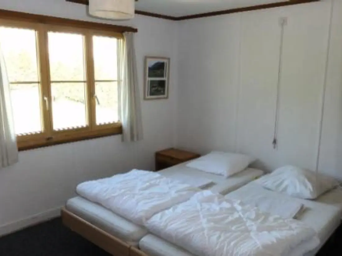 Résidence Buebebärg Ferienhaus, Dusche und Bad, WC, 2 Schlafräume 3.5-Zimmerwohnung