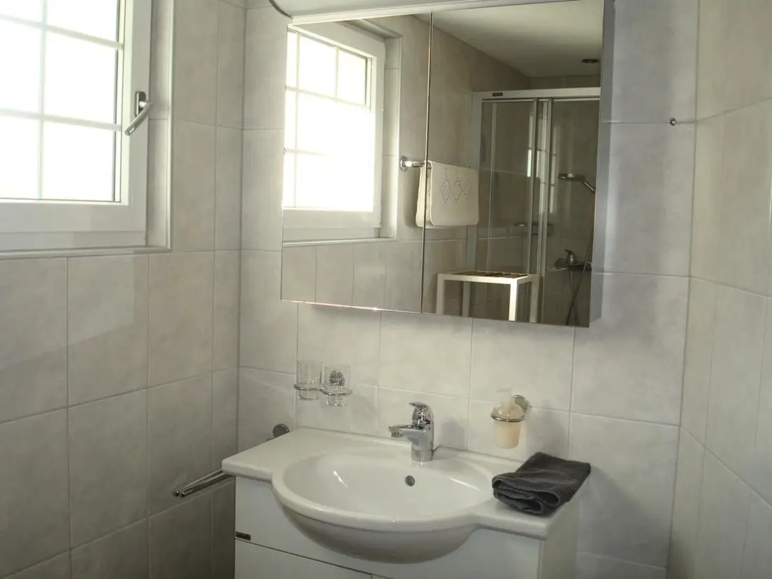 Résidence Chalet Sunnegg Appartement/Fewo, Dusche, WC, 2 Schlafräume 3-Zimmerwohnung
