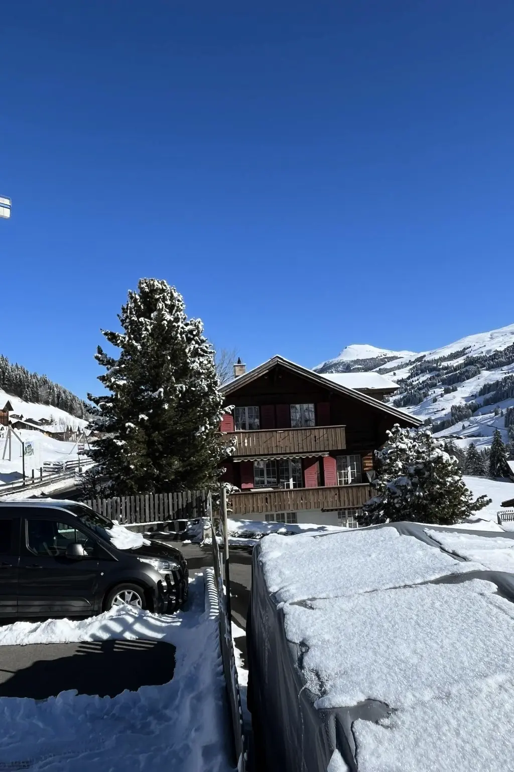 Résidence Chalet Sunneschy DG Appartement/Fewo, Dusche und Bad, WC, 2 Schlafräume