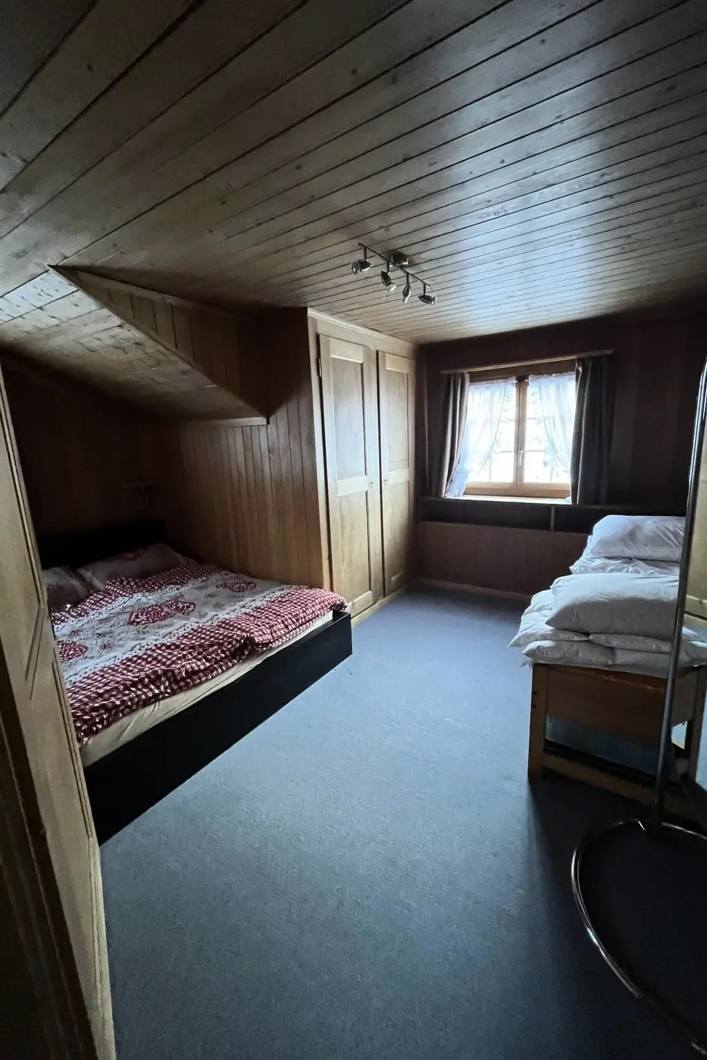 Résidence Chalet Sunneschy DG Appartement/Fewo, Dusche und Bad, WC, 2 Schlafräume