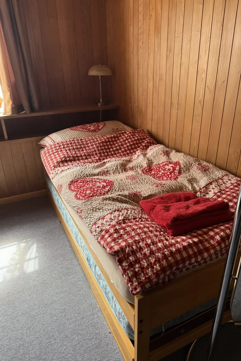 Résidence Chalet Sunneschy DG Appartement/Fewo, Dusche und Bad, WC, 2 Schlafräume