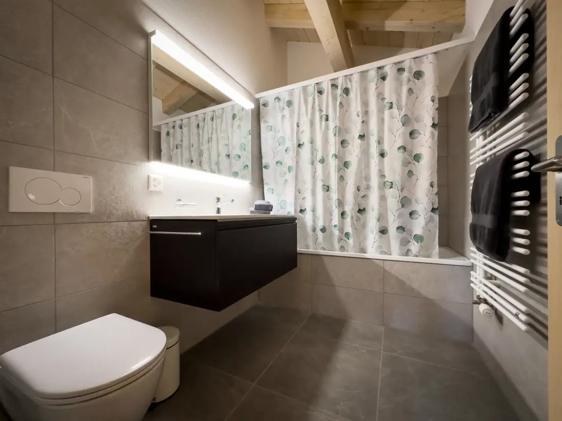 Résidence Ferienwohnung Bunder (DG) Appartement/Fewo, Bad, WC, 3 Schlafräume