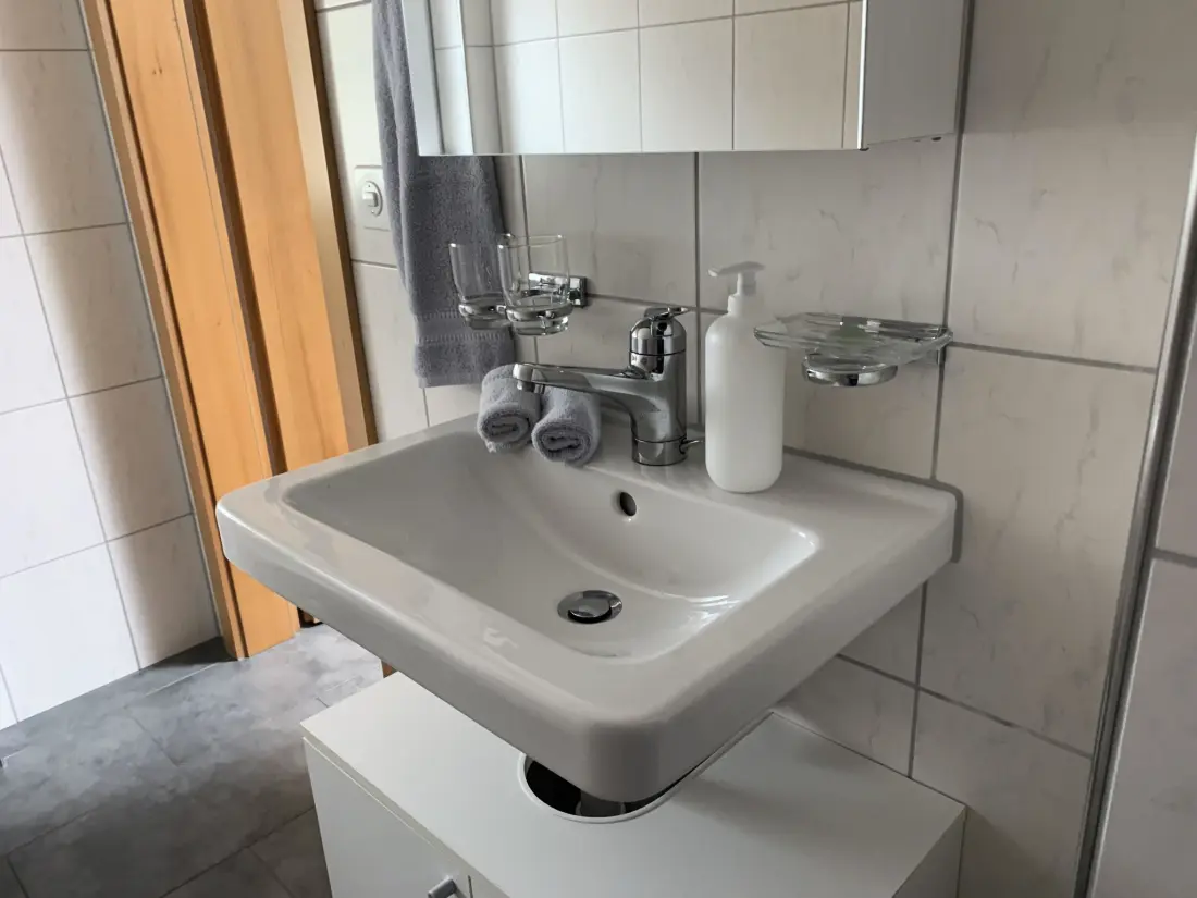 Résidence Hari Appartement/Fewo, Dusche, WC, 1 Schlafraum 1.5 Zimmerwohnung