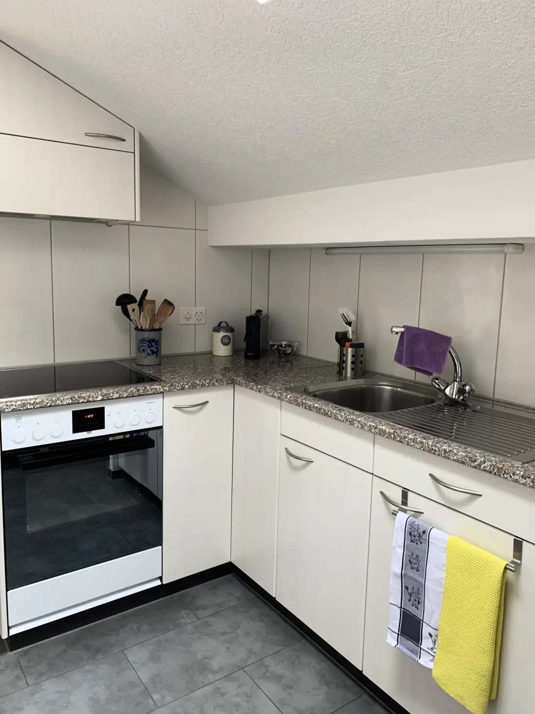 Résidence Hari Appartement/Fewo, Dusche, WC, 1 Schlafraum 1.5 Zimmerwohnung
