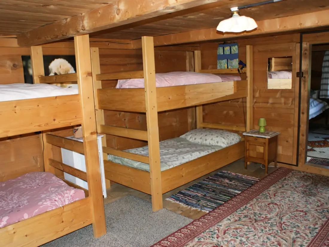 Résidence Heuzündli Ferienhaus, Dusche, WC, 3 Schlafräume 4-Zimmer-Ferienhaus