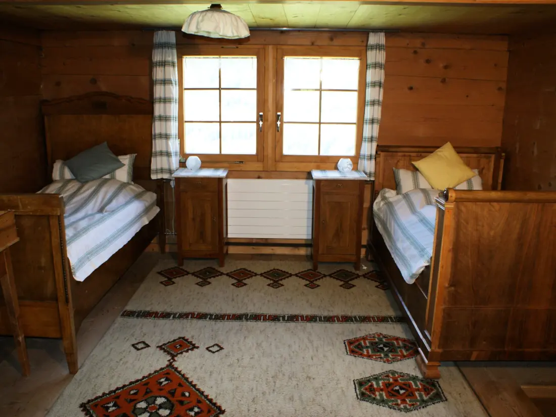 Résidence Heuzündli Ferienhaus, Dusche, WC, 3 Schlafräume 4-Zimmer-Ferienhaus