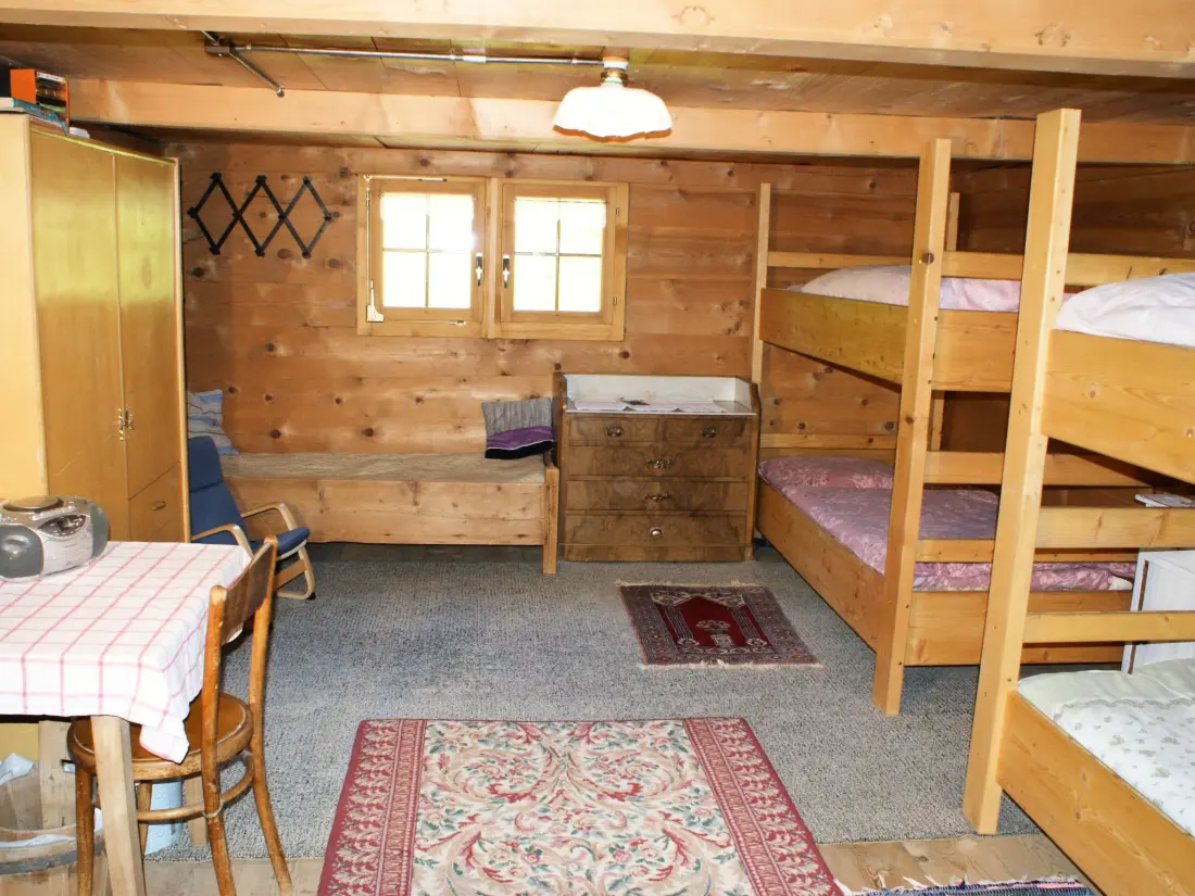Résidence Heuzündli Ferienhaus, Dusche, WC, 3 Schlafräume 4-Zimmer-Ferienhaus