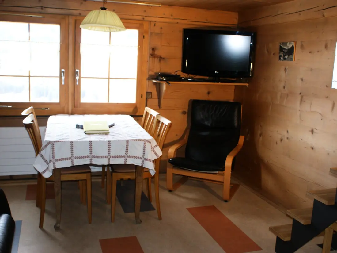 Résidence Heuzündli Ferienhaus, Dusche, WC, 3 Schlafräume 4-Zimmer-Ferienhaus