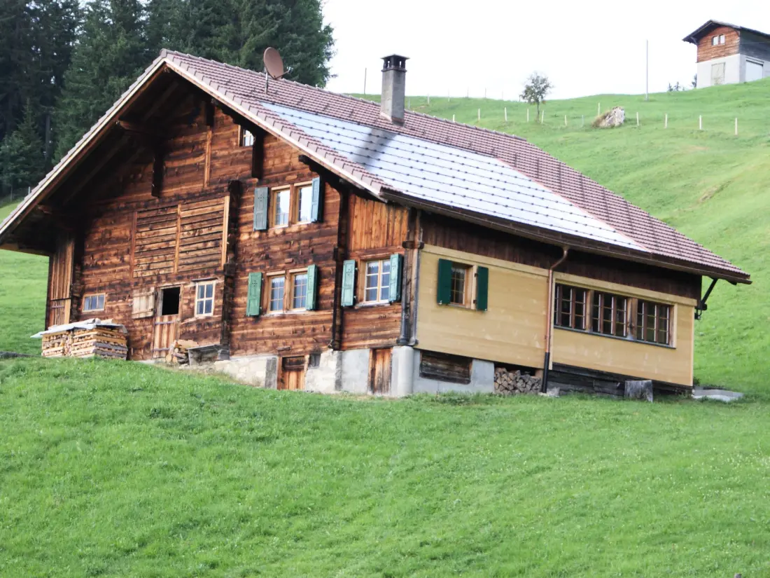 Résidence Heuzündli Ferienhaus, Dusche, WC, 3 Schlafräume 4-Zimmer-Ferienhaus