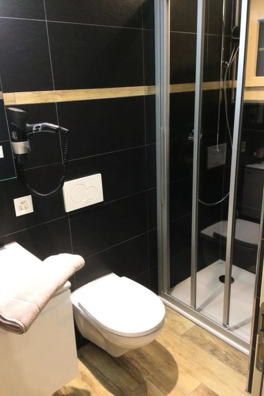 Résidence Hotel  Bären Appartement/Fewo, Dusche, WC, 1 Schlafraum Studio - Nebenhaus
