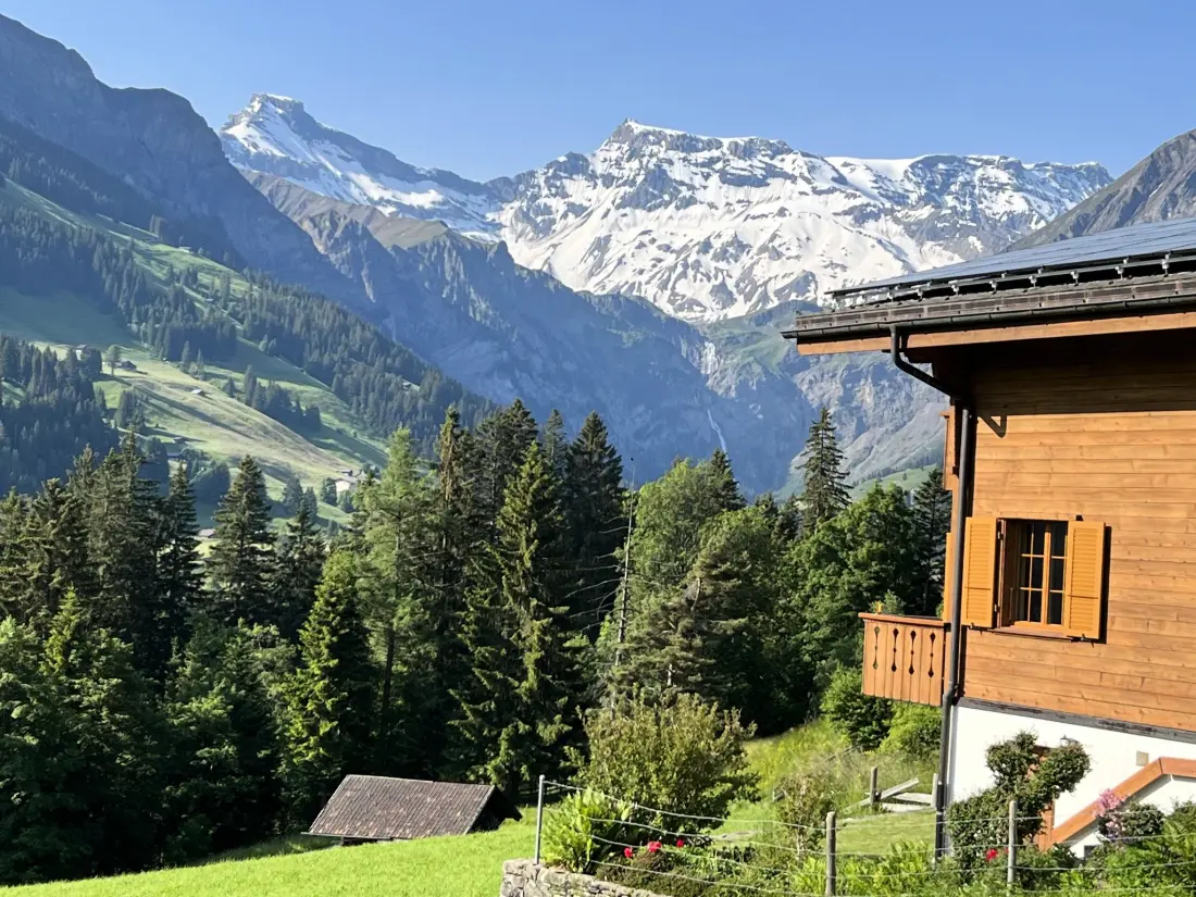 Résidence Im Rägeboge Appartement/Fewo, Bad, WC, 2 Schlafräume 3-Zimmerwohnung Dachstock