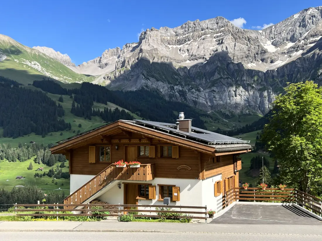 Résidence Im Rägeboge Appartement/Fewo, Bad, WC, 2 Schlafräume 3-Zimmerwohnung Dachstock