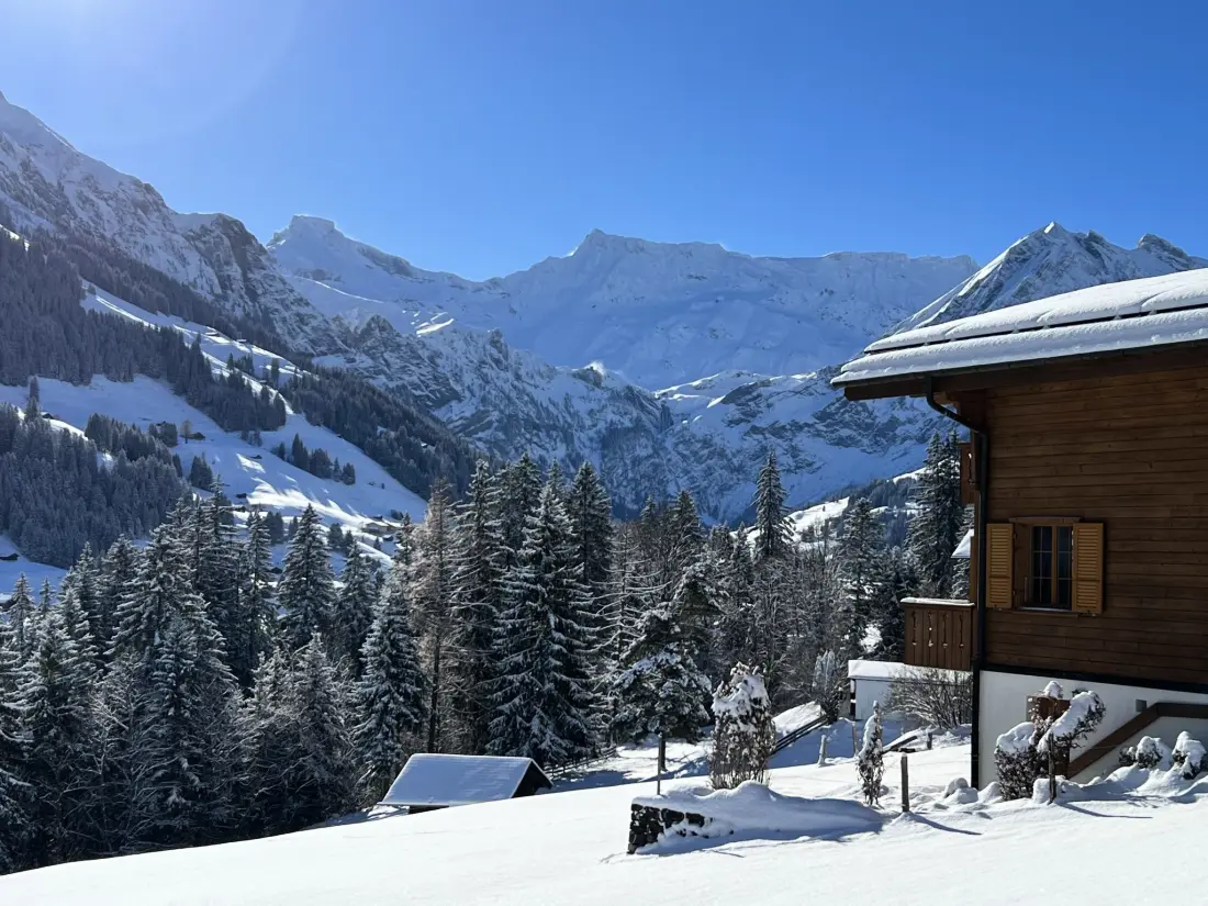 Résidence Im Rägeboge Appartement/Fewo, Bad, WC, 2 Schlafräume 3-Zimmerwohnung Dachstock