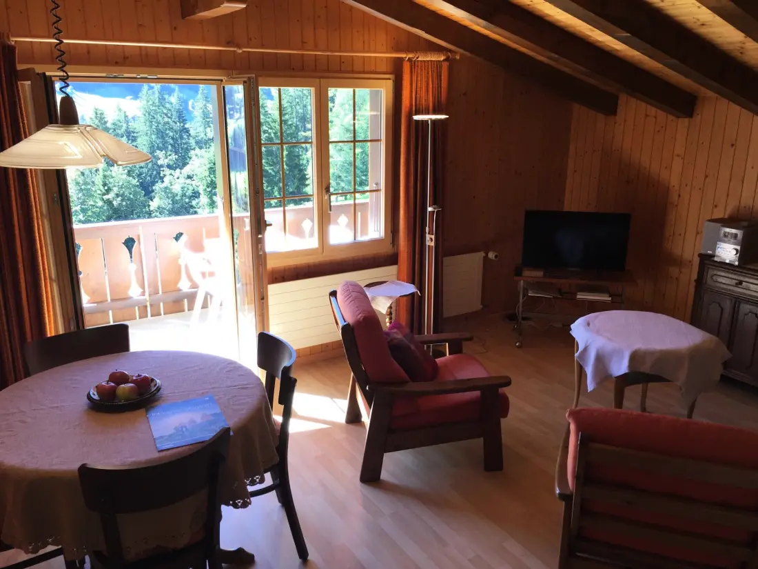 Résidence Im Rägeboge Appartement/Fewo, Bad, WC, 2 Schlafräume 3-Zimmerwohnung Dachstock