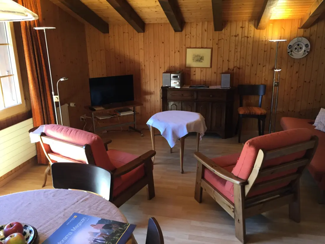 Résidence Im Rägeboge Appartement/Fewo, Bad, WC, 2 Schlafräume 3-Zimmerwohnung Dachstock